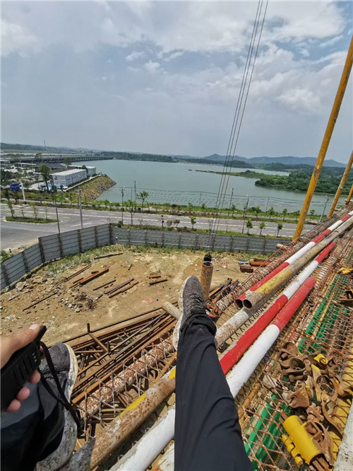 齐河县作业中发生设备损坏或人员意外，责任怎么划分？